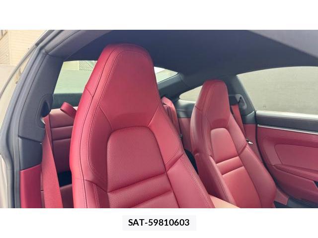Porsche 911 2022 8649674-4
