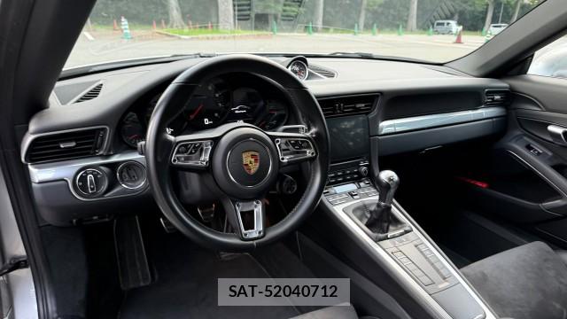 Porsche 911 2018-12 8651420-2