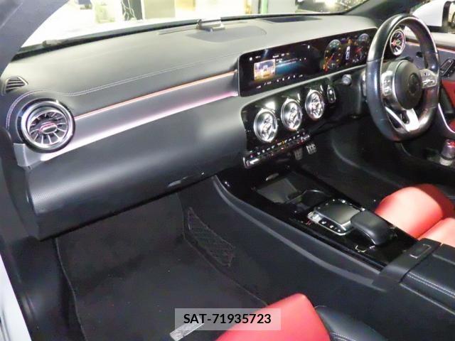 Mercedes Benz A-CLASS 2019-11 8648956-2