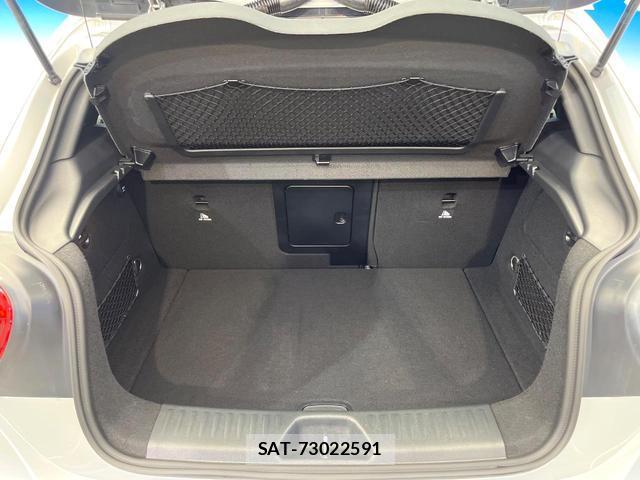 Mercedes Benz A-CLASS 2015-12 8646879-12