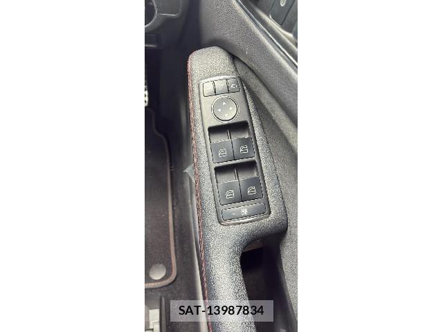 Mercedes Benz A-CLASS 2014-03 8652428-10
