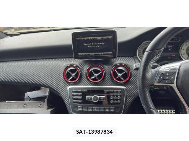 Mercedes Benz A-CLASS 2014-03 8652428-3