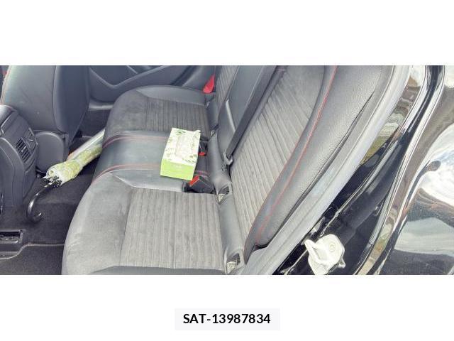 Mercedes Benz A-CLASS 2014-03 8652428-8