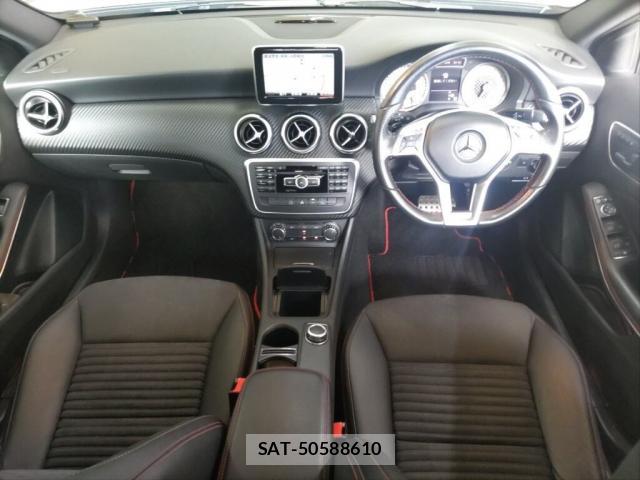 Mercedes Benz A-CLASS 2013-03 8652680-2