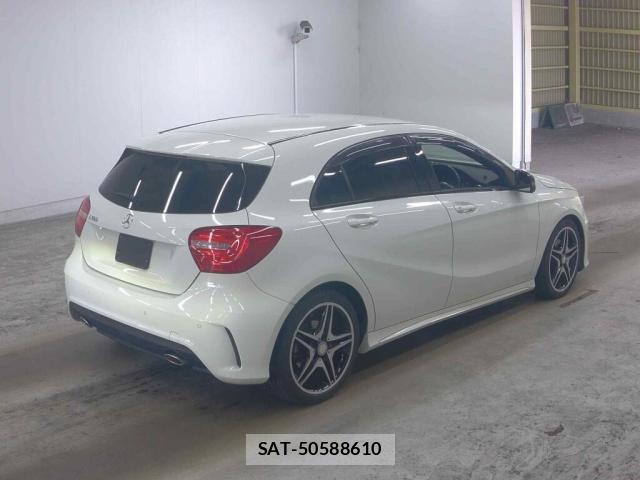 Mercedes Benz A-CLASS 2013-03 8652680-4