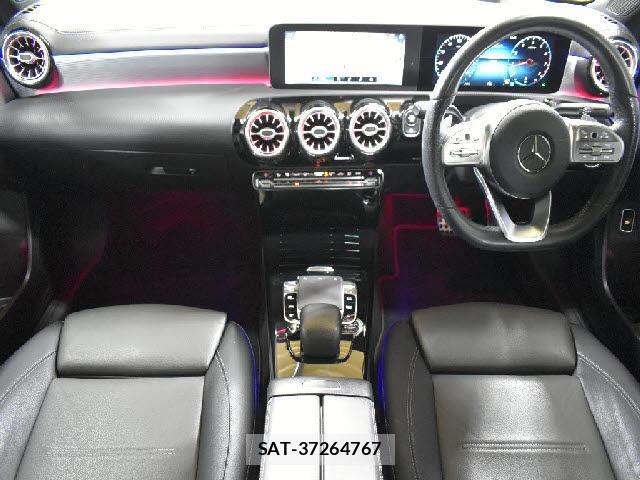 Mercedes Benz A-CLASS 2019-10 8653091-1