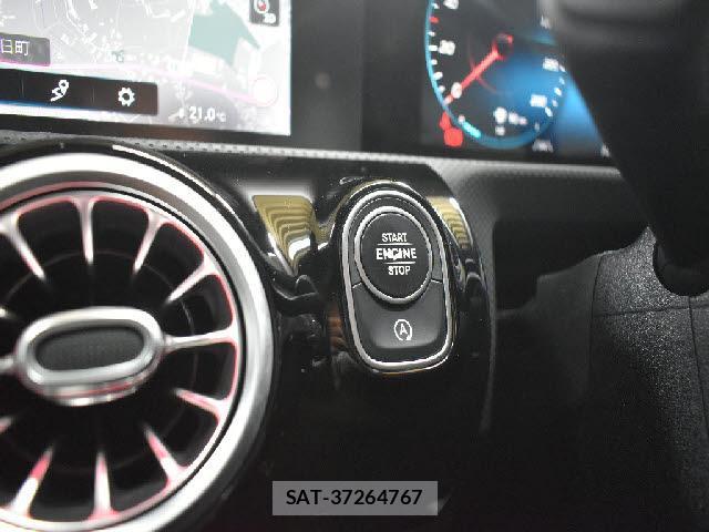 Mercedes Benz A-CLASS 2019-10 8653091-3