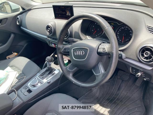 Audi A3 SEDAN 2014-09 8648709-5