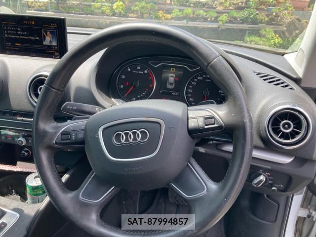 Audi A3 SEDAN 2014-09 8648709-6