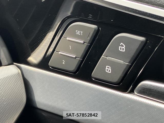 Audi A4 ALLROAD QUATTRO 2023-08 8651857-9