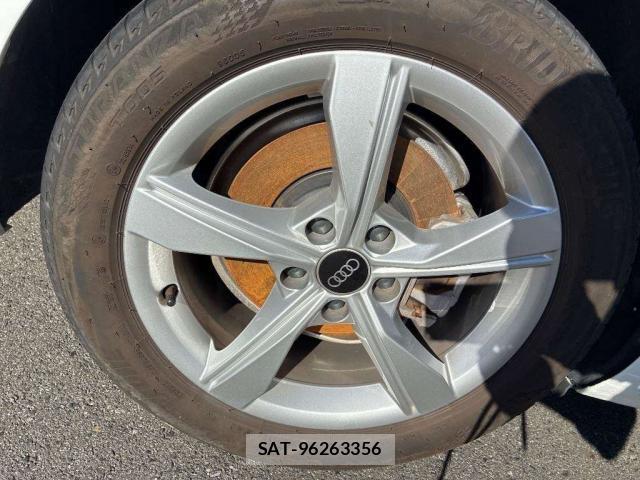 Audi A4 2021-06 8647002-8