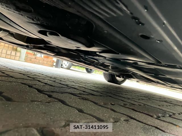 Audi A4 2011-09 8648178-10