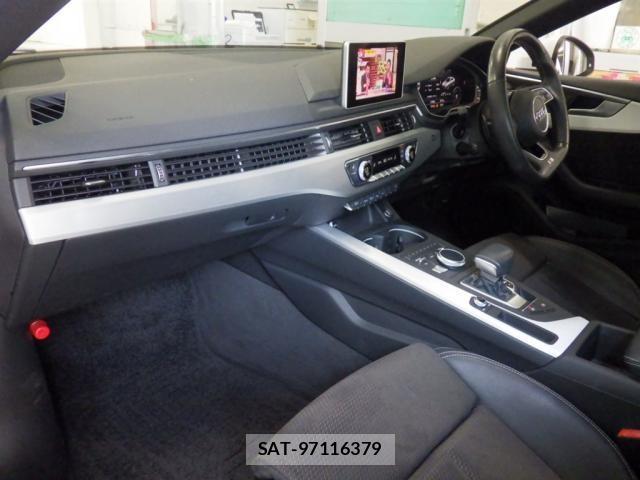 Audi A5 2019-07 8648880-2
