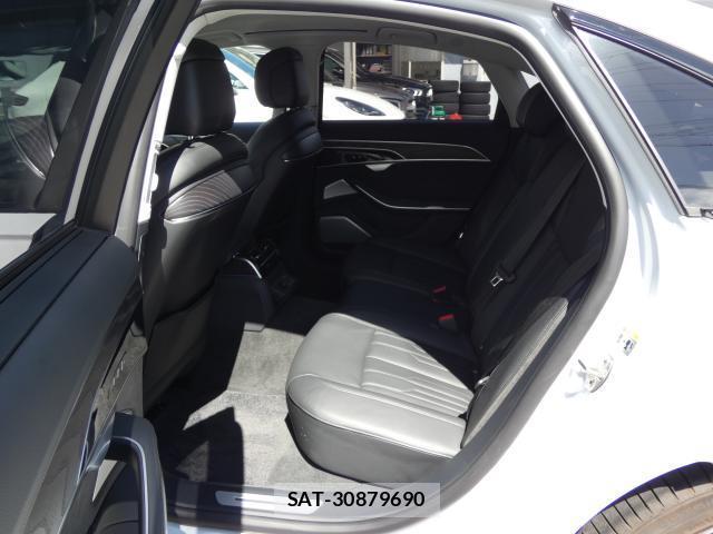 Audi A8 2022-01 8648855-15