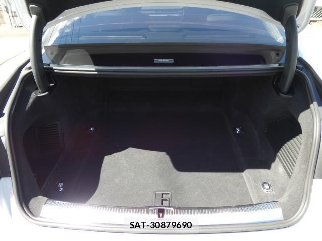 Audi A8 2022-01 8648855-17