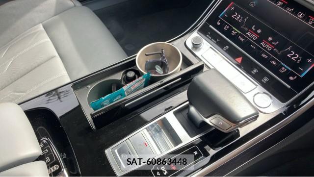 Audi A8 2018-12 8651388-14