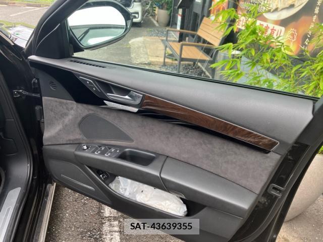 Audi A8 2013-12 8652164-10