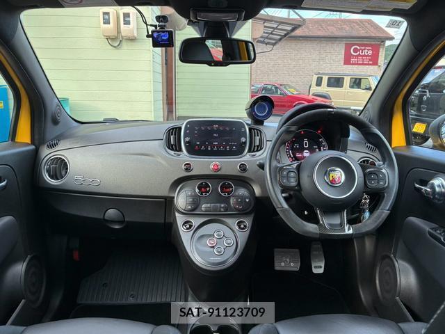 Abarth 595 2020-10 8650041-6