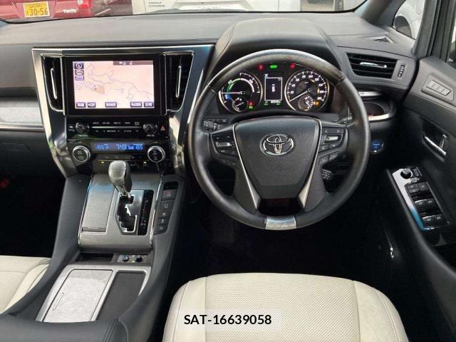 Toyota ALPHARD HYBRID 2019-03 8647040-2