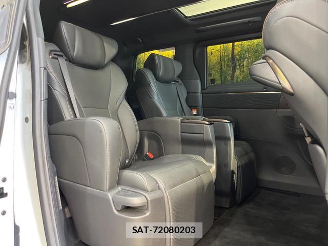Toyota ALPHARD HYBRID 2024-11 8648424-8