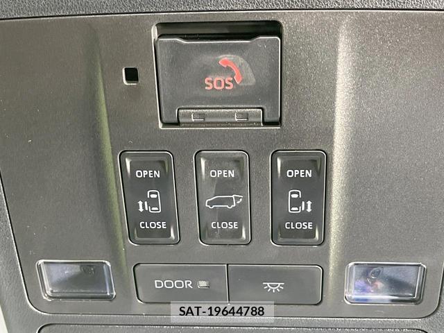 Toyota ALPHARD HYBRID 2023-08 8648793-5