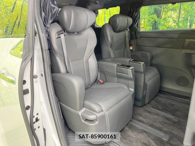 Toyota ALPHARD HYBRID 2023-11 8648794-8