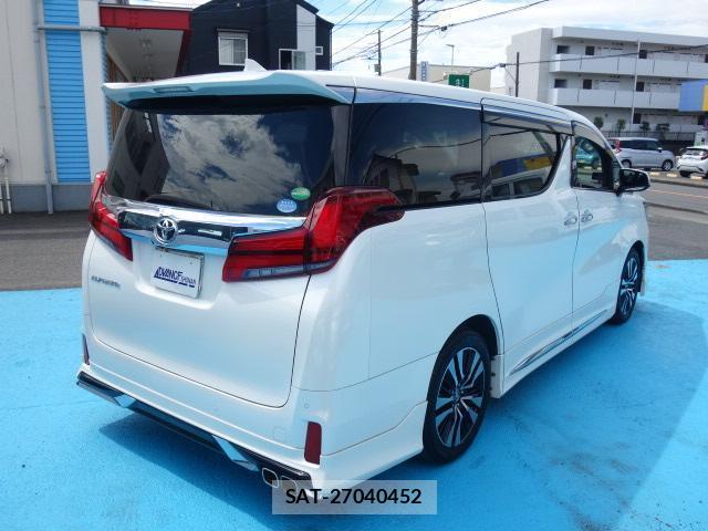 Toyota ALPHARD 2018-03 8647098-18