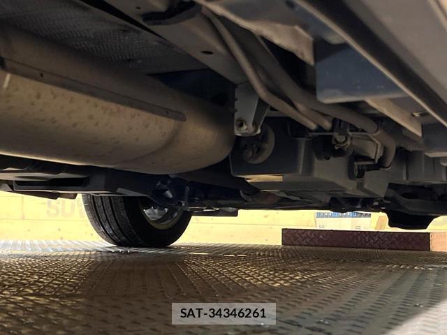 Toyota ALPHARD 2013-02 8647302-18