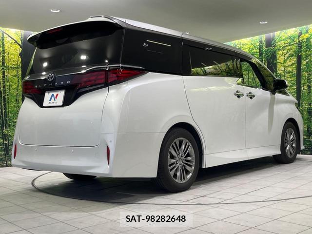 Toyota ALPHARD 2024-03 8647674-17