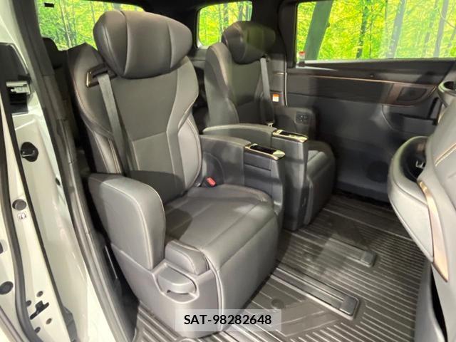 Toyota ALPHARD 2024-03 8647674-7