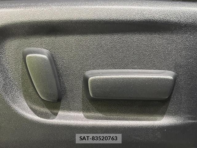 Toyota ALPHARD 2018-02 8648199-7