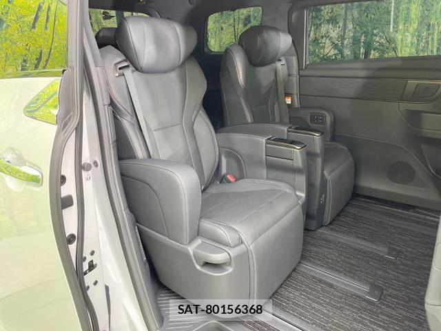 Toyota ALPHARD 2023-10 8648783-8