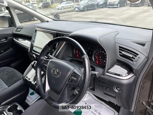 Toyota ALPHARD 2019-09 8649915-12