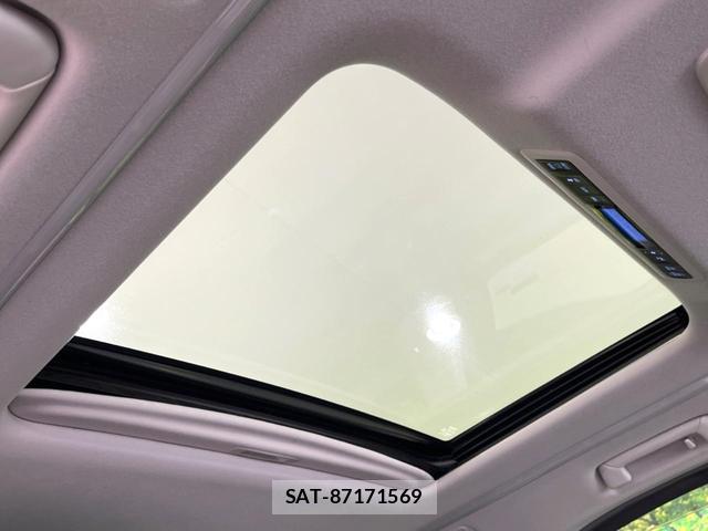 Toyota ALPHARD 2017-03 8649995-2