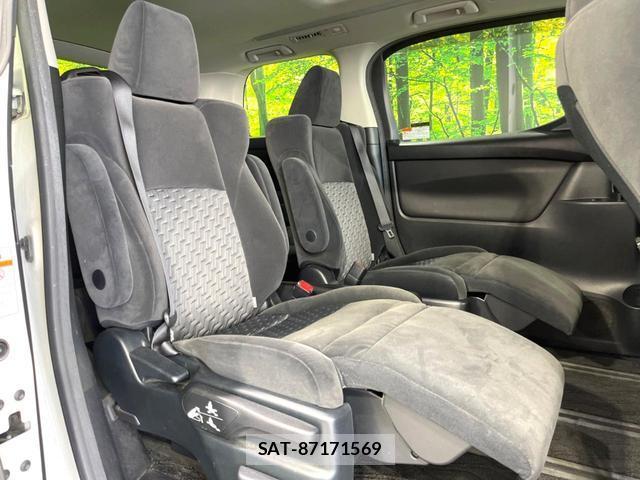 Toyota ALPHARD 2017-03 8649995-9
