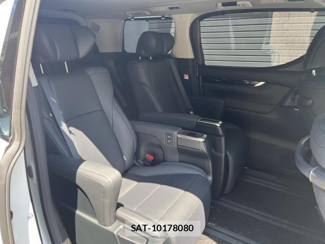Toyota ALPHARD 2022-09 8650132-12