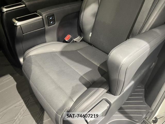Toyota ALPHARD 2019-11 8651010-19