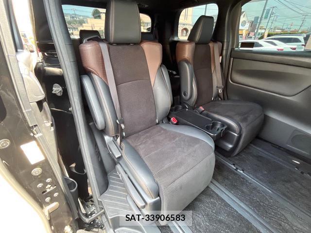 Toyota ALPHARD 2017-12 8651101-8