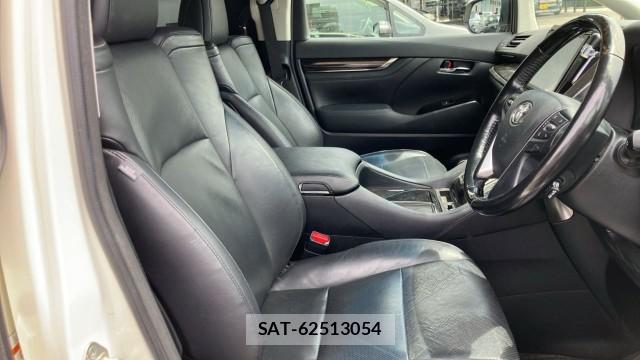Toyota ALPHARD 2016-10 8651364-5