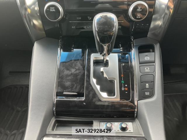 Toyota ALPHARD 2019-10 8651548-13
