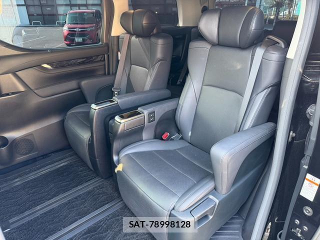 Toyota ALPHARD 2020-05 8651680-12