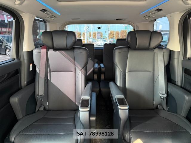 Toyota ALPHARD 2020-05 8651680-15