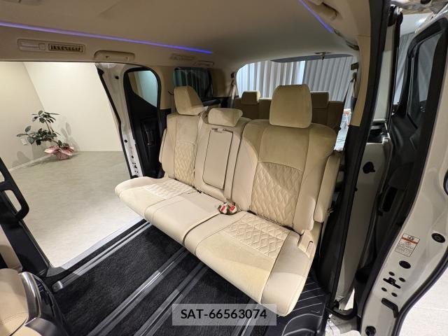 Toyota ALPHARD 2021-05 8653032-6