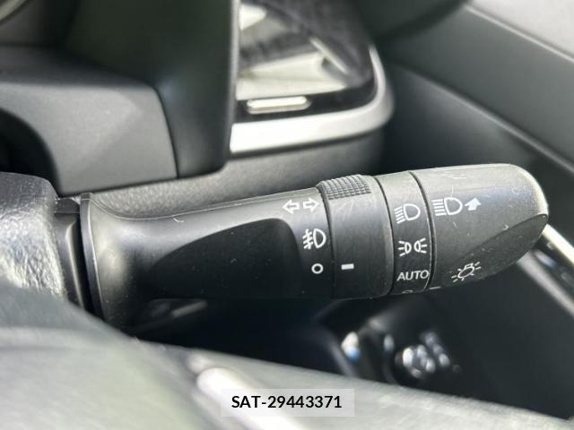 Toyota ALPHARD 2019-09 8653570-16