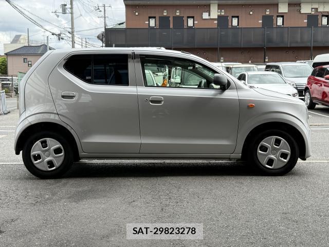 Suzuki ALTO 2015-04 8647895-12
