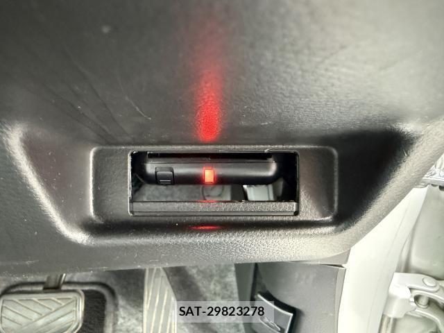 Suzuki ALTO 2015-04 8647895-7