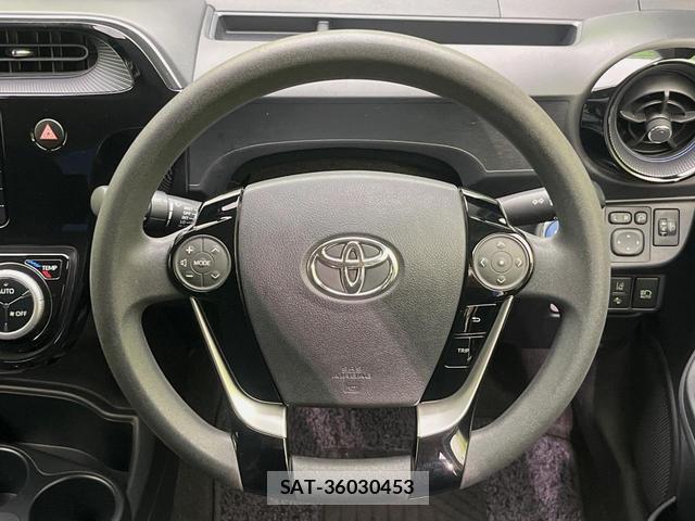 Toyota AQUA 2017-12 8646683-10