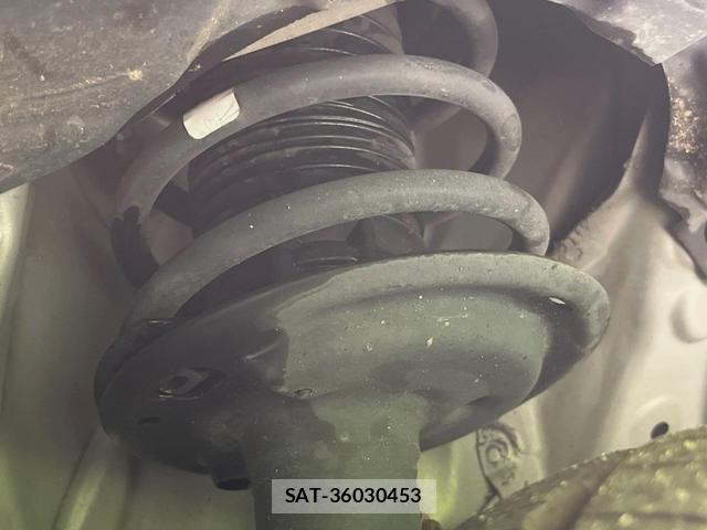 Toyota AQUA 2017-12 8646683-19