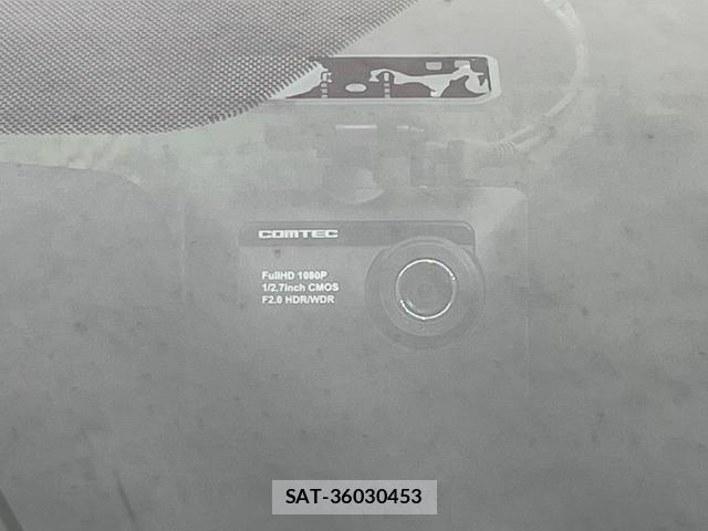 Toyota AQUA 2017-12 8646683-4