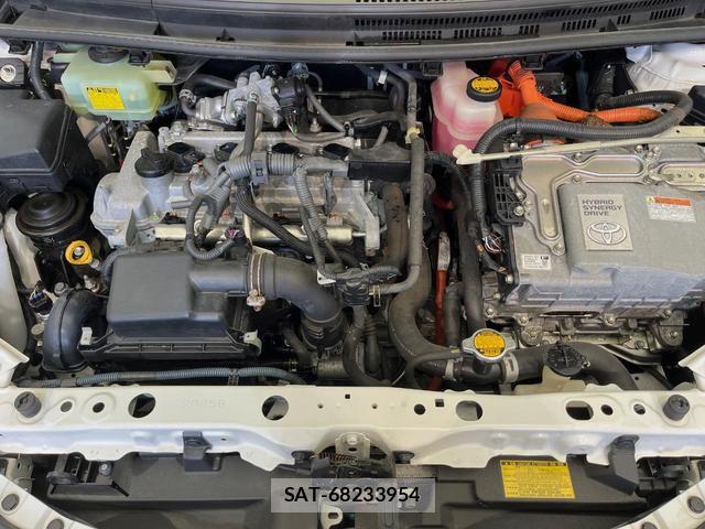 Toyota AQUA 2013-03 8646691-17